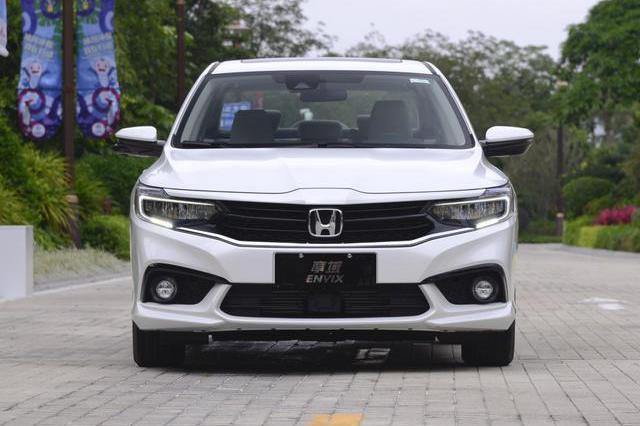 三款热门家轿实力对比，享域凭什么力压轩逸、卡罗拉？