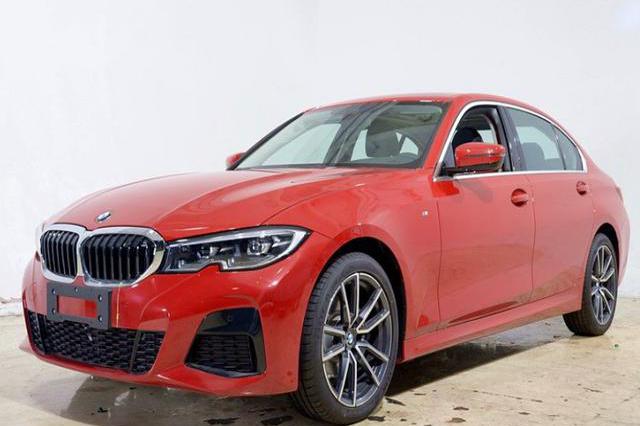 中保研全新宝马3系碰撞解析，维修经济性差，25%偏置碰撞优秀