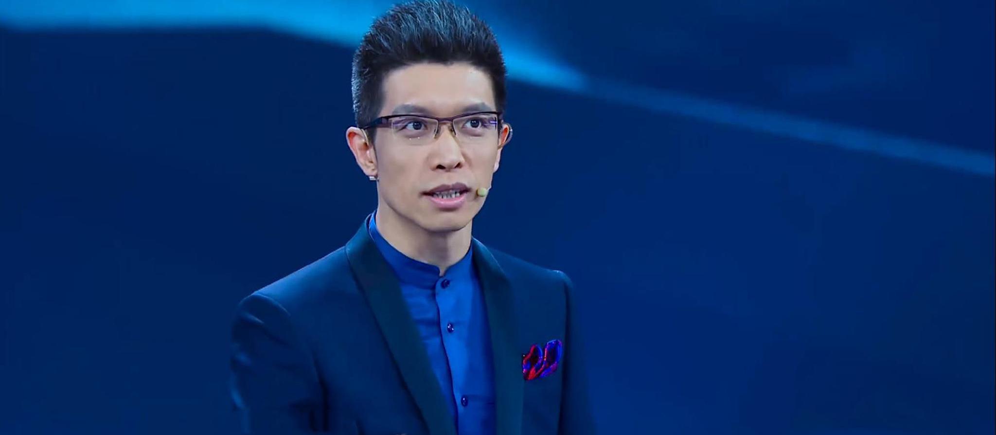 囧哥:朱广权播报自己的表情包