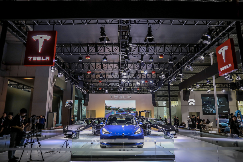 最早春节前交付，国产Model 3首次亮相广州车展