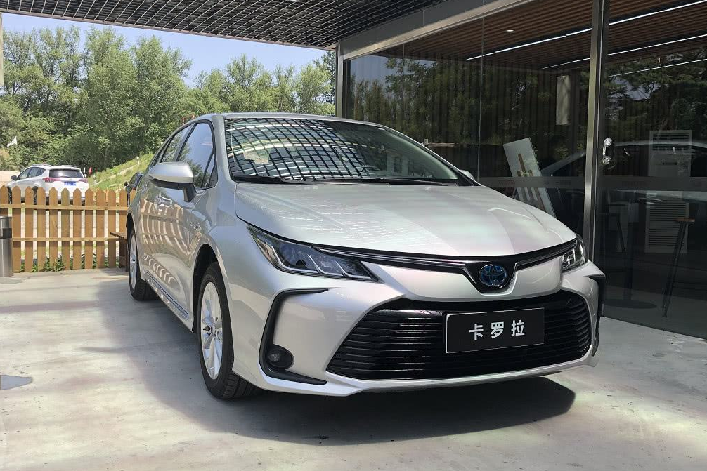 全系自动挡、低于12万元，第十二代卡罗拉再次冲击销冠！