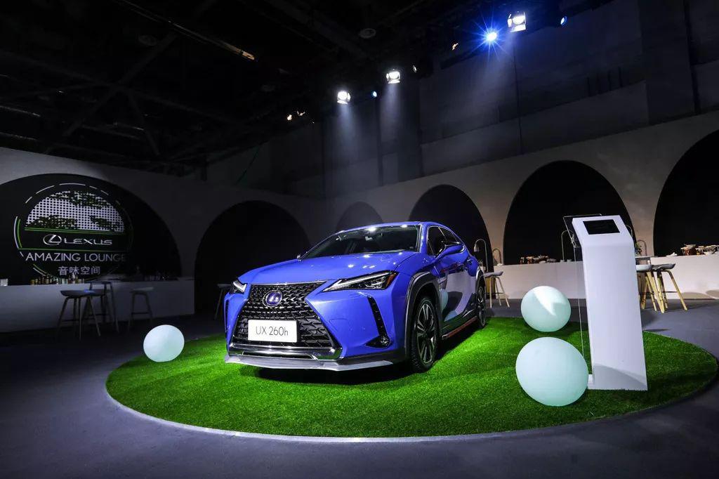 售价26万的雷克萨斯UX来了，奥迪Q3、奔驰GLA最大对手！