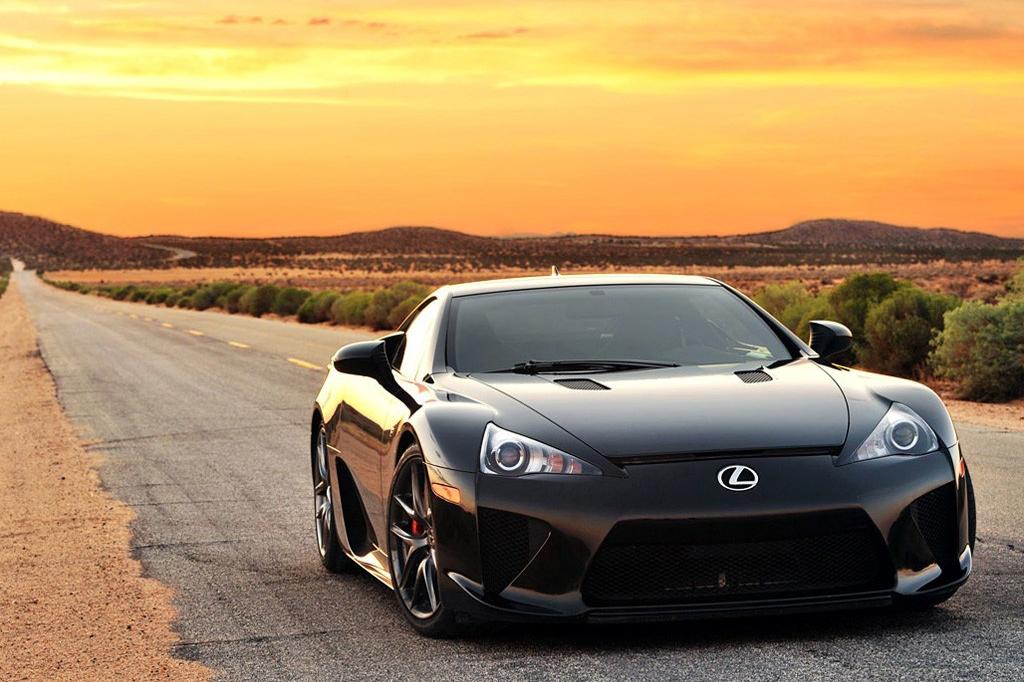 纽北赛道，人称“绿色地狱”，这10款车型获得了“神车”美誉！