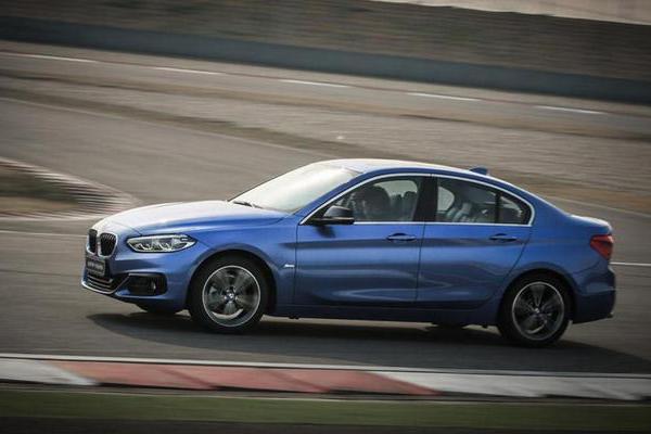 这德系豪车最低都降到14万以内！油耗5.4L+全LED大灯，还不买？