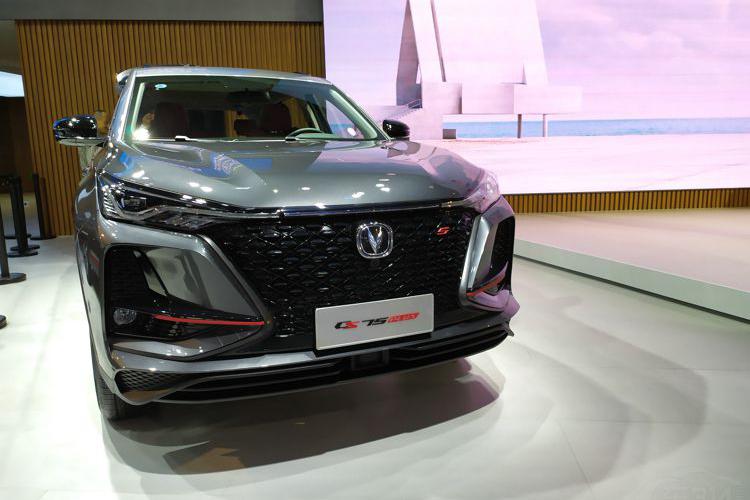 自主品牌最强SUV来袭，吉利博越PRO与长安CS75PLUS你看好谁？