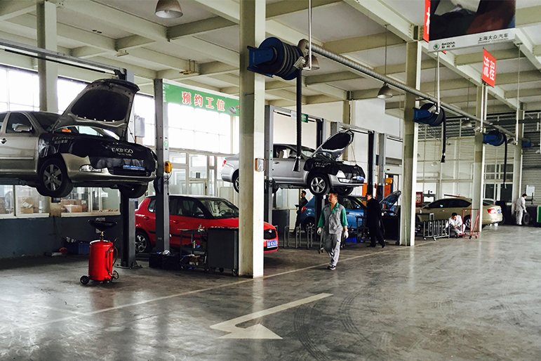 汽车保养应不应该去4S店？看完它的优缺点再做决定吧！
