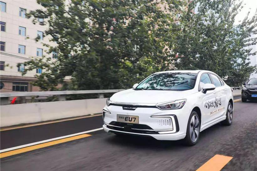 除了够“大”还需要些什么？试驾BEIJING EU7