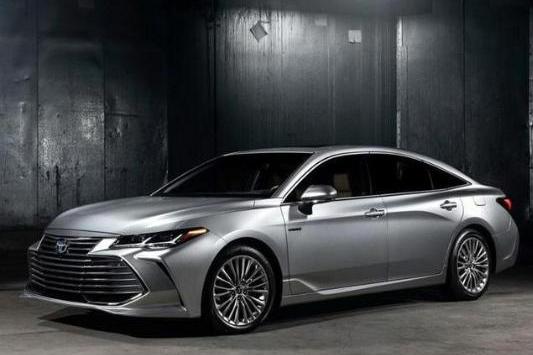 带字母的国内最贵丰田车,外观不输A6,内饰比ES豪华,配三种动力