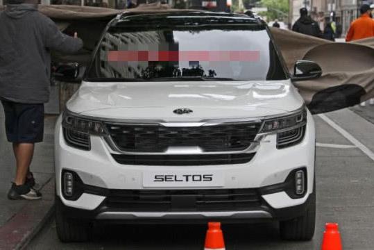 起亚全新小型SUV实车曝光，颜值出色，或搭2.L/1.6T！