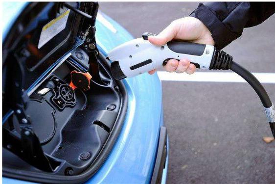 北上广深没有车位，那么纯电车主怎么充电呢？