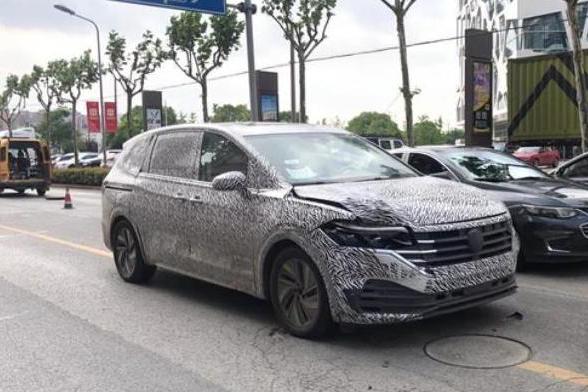 或定名巍昂，大众MPV曝光，与GL8同级别