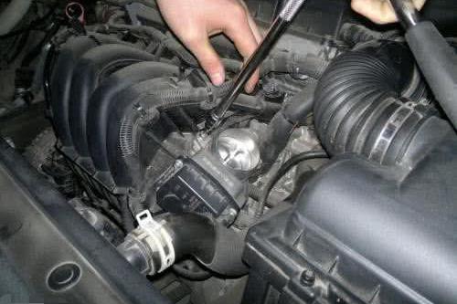 汽车可以放多少天不开？修车师傅：超过这个数，等着花钱吧