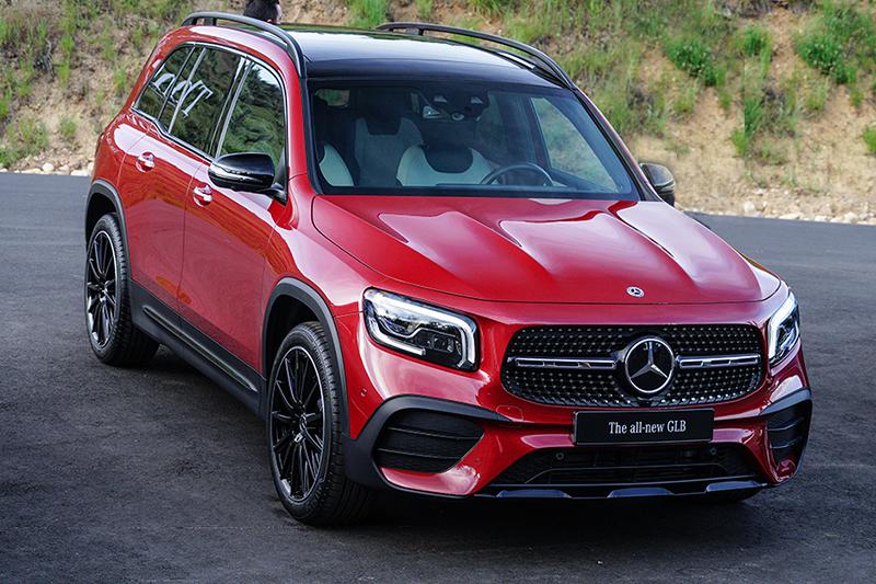 最便宜7座奔驰SUV来了，估计30万起，动力和空间有点惨…