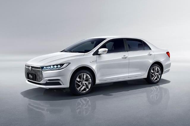 成都车展最具诚意轿车，全新秦EV高续航版预售价13.98万元起