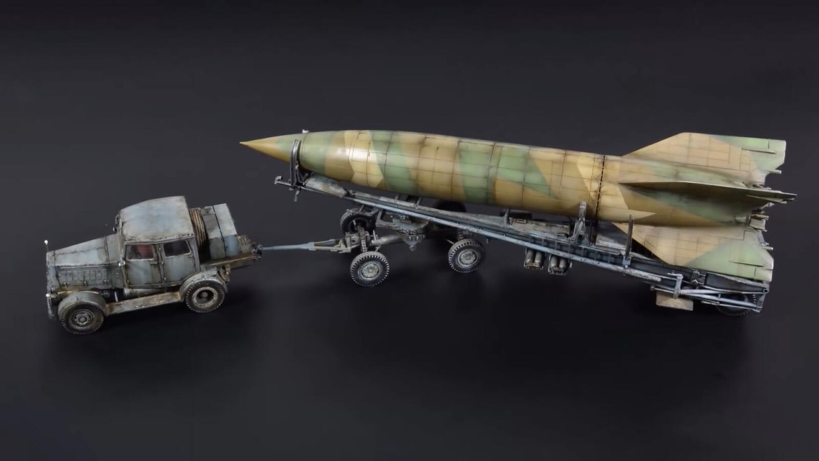 二战德国v-2导弹模型,牵引车神还原十分出彩,霸气非凡!