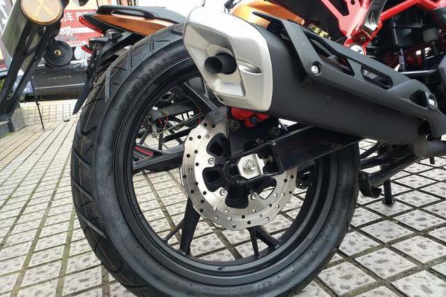 国产万元级街车！国四标准，超500公里续航，148CC水冷引擎+电喷