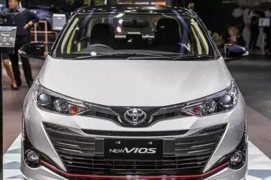 丰田又一新车来了！起步价7万，百里油耗5.6L，比途观美