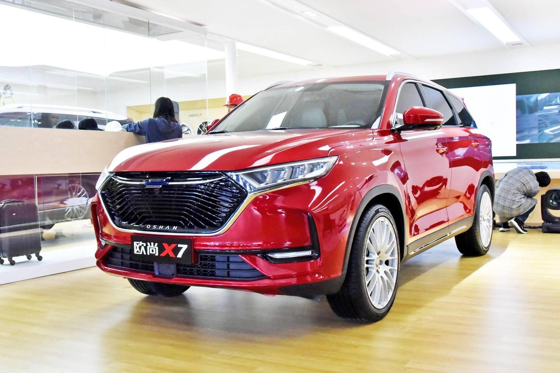 长安新款178马力油耗7.3L，4米7紧凑标配带T，能比博越大一圈