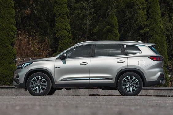 新款捷途X90 1.6T车型售10.99万起，对比瑞虎8，买谁更划算？