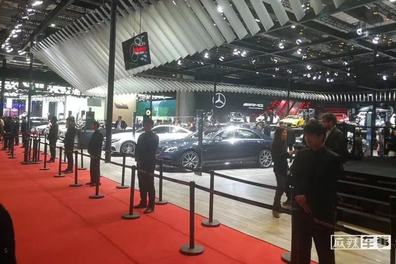 奔驰事件最新消息：银监和税务进驻调查，媒体日展台安保严密