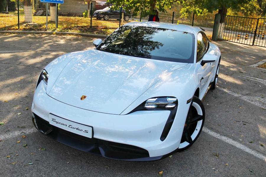 如果你对电动车还有偏见，看到Taycan后会不会说“真香”？