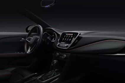 标配8英寸大屏 雪佛兰科鲁泽内饰官图