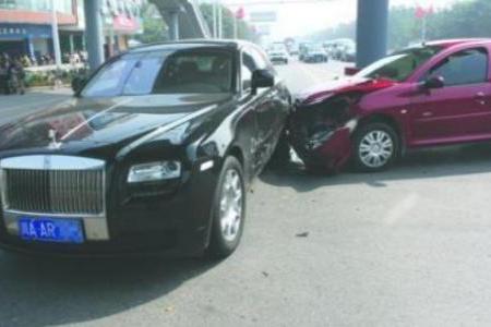 三者险50万和100万差别有多大？定损员终于说清了，后悔没早知道