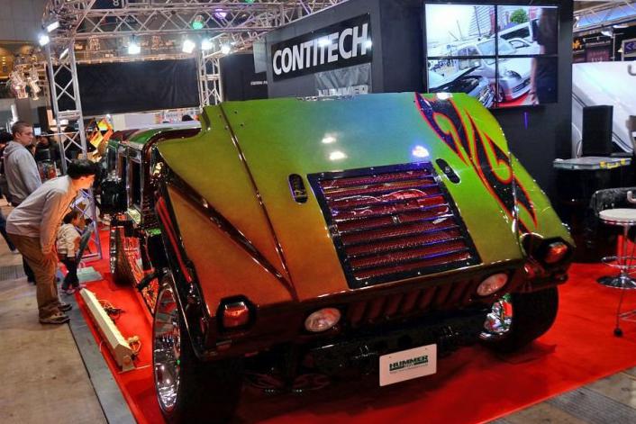 悍马H1改装低趴“绿巨人”