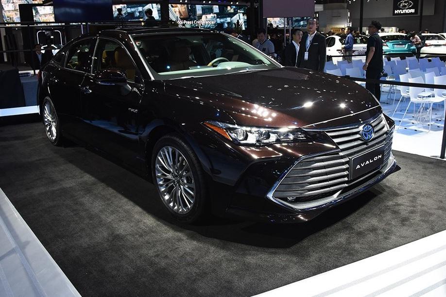 亚洲龙降低价格门槛，2.0L即将上市，PK雅阁有实力吗？