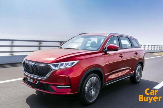 试驾会上先拆车？这款15天预售过万的新车玩的有点大