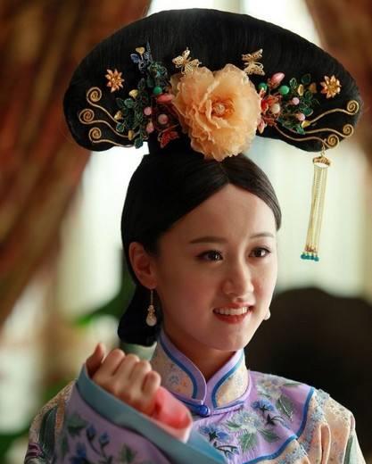 末代皇帝沦为普通人，皇后承受不住疯了，离婚的妃子文绣怎样？