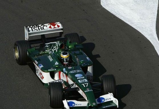 捷豹车队，满分的外观，加上高端的配置，你的梦中情人