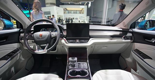 红旗首款纯电SUV，造型科幻，加速5.8秒，还看啥特斯拉Model Y