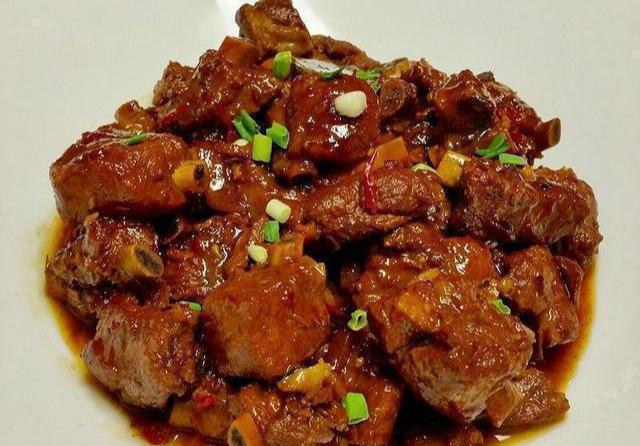 酱烧茄子红烧排骨糖醋藕排这几道家常菜的做法