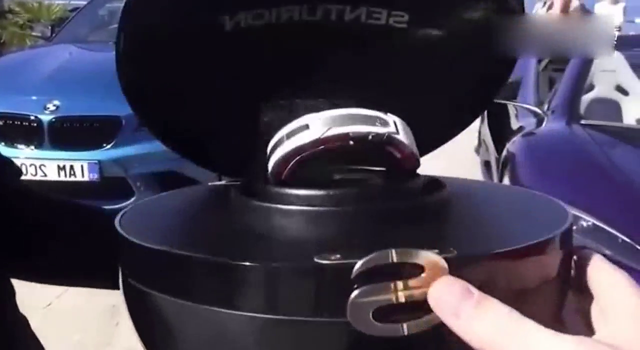 打开迈凯伦跑车的礼品，才知道什么叫霸气！