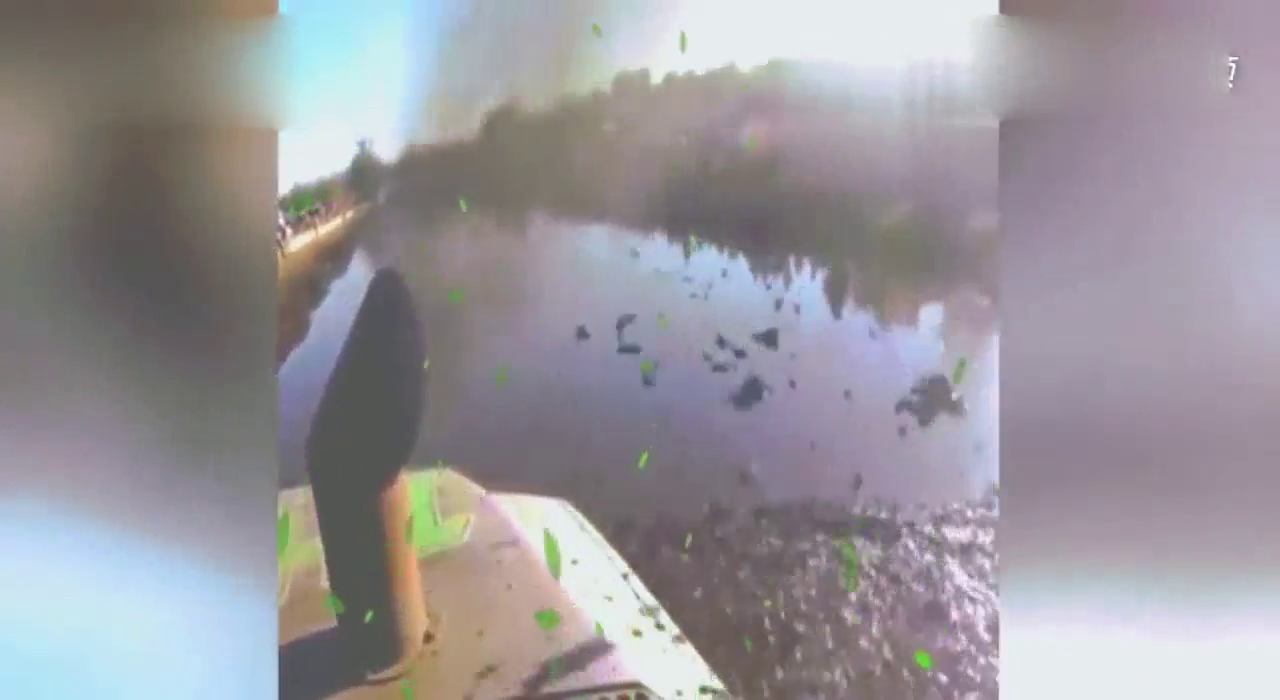 改装车越野性能测试 现场泥浆四射！