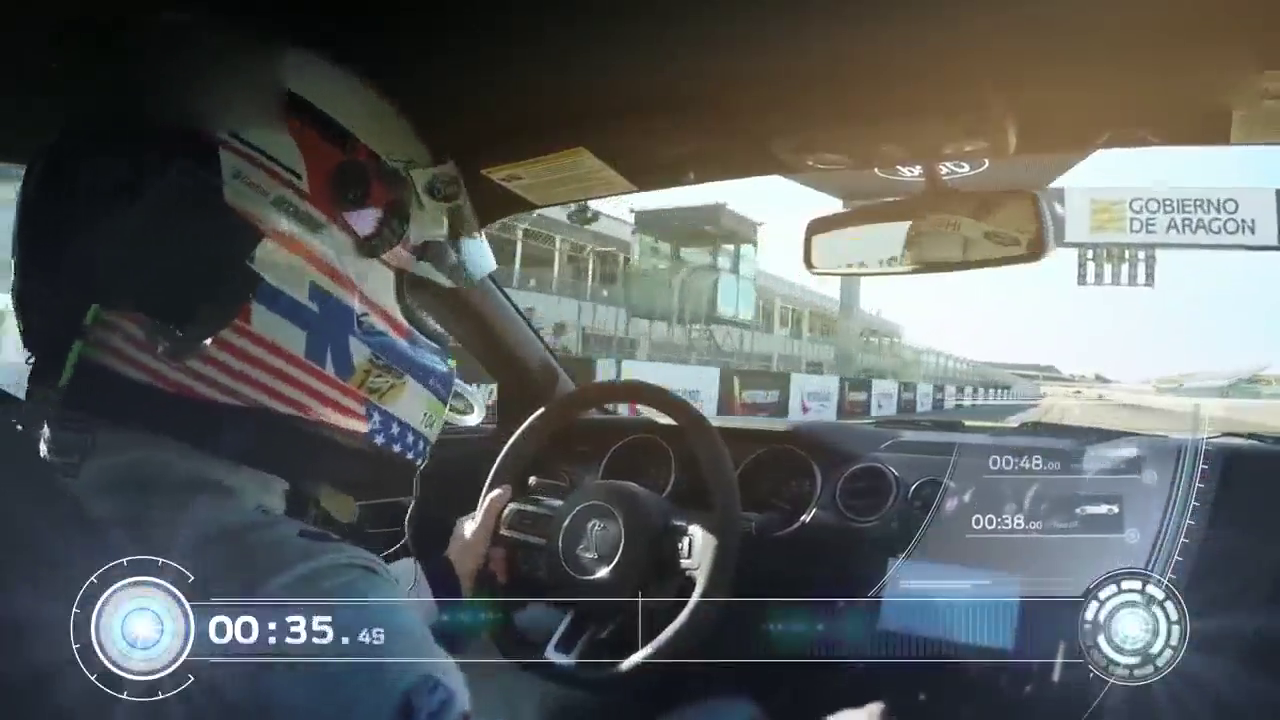 福特家族性能车聚集赛道 皮卡车都来玩上一把！