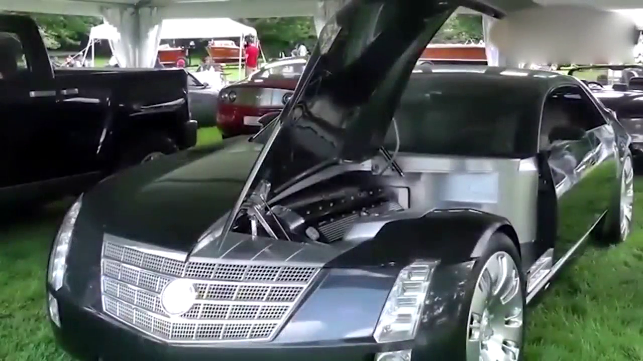 打开引擎盖那一刻，感受一下凯迪拉克跑车