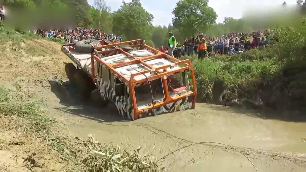 越野卡车极限挑战大比拼