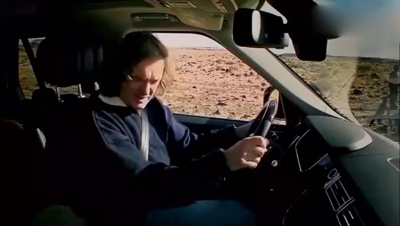 200万的路虎揽胜和军用卡车比越野，太不知天高地厚！