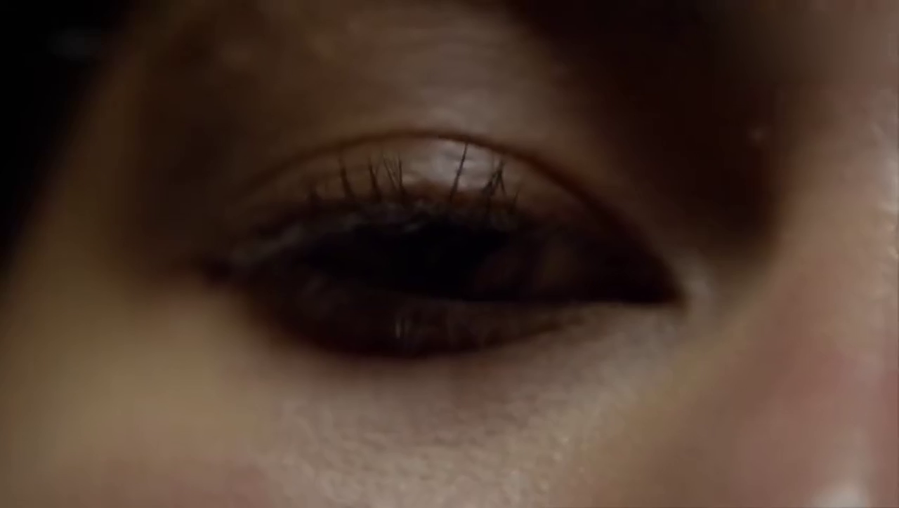 2018款阿斯顿马丁超级跑车，掀开遮布瞬间热血沸腾！