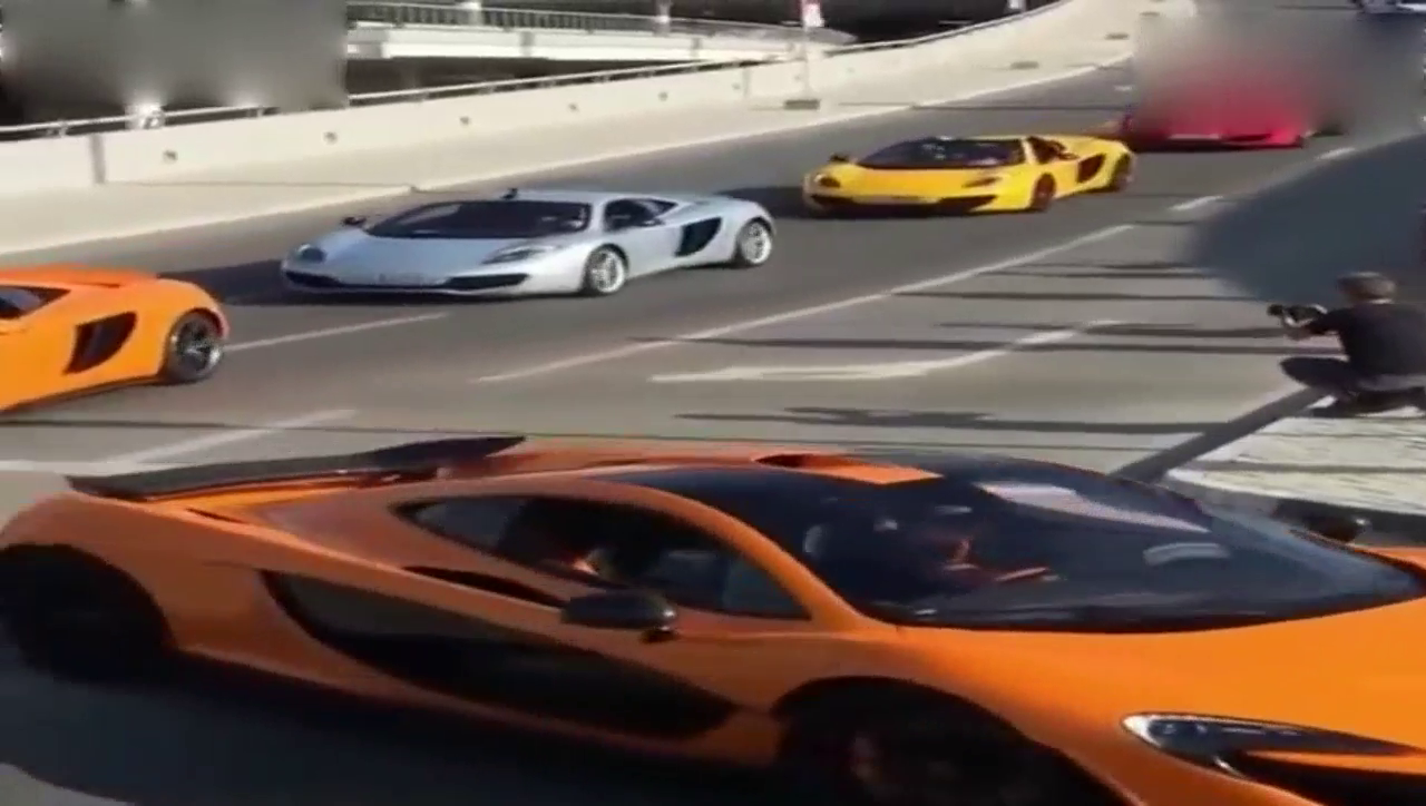 各种颜色的超级跑车，你喜欢哪一辆
