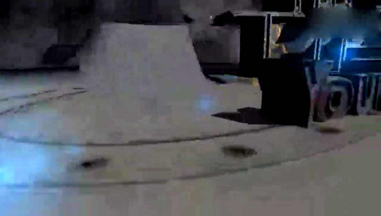 500万的迈凯伦跑车, 女销售按下钥匙告诉你什么叫做人性化