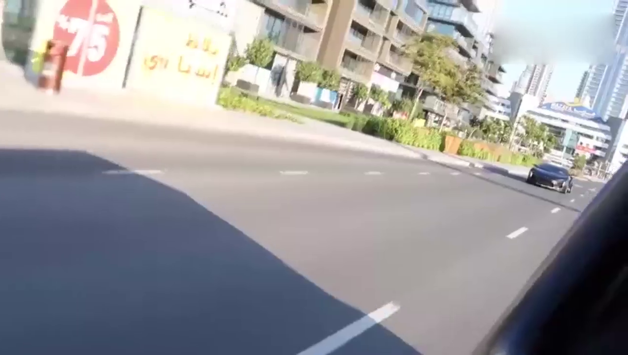 限量7台的天价跑车，参演速度与激情，打开引擎盖的瞬间太霸气！