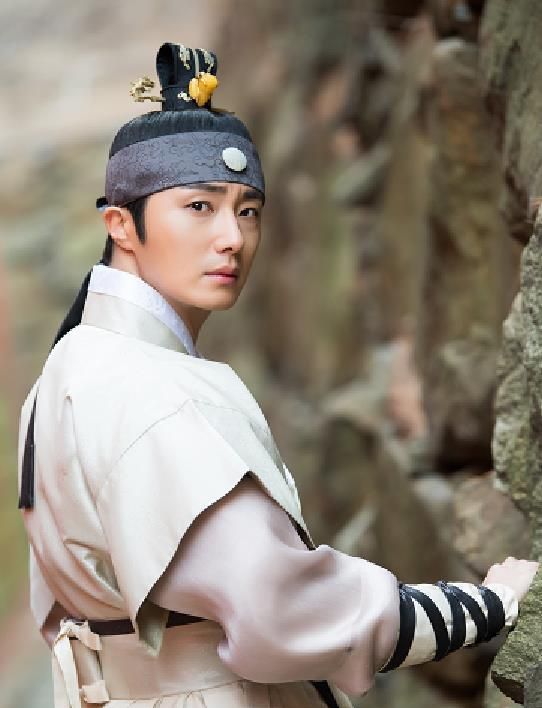 韩剧《獬豸》公开一组丁一宇的宣传照!古装造