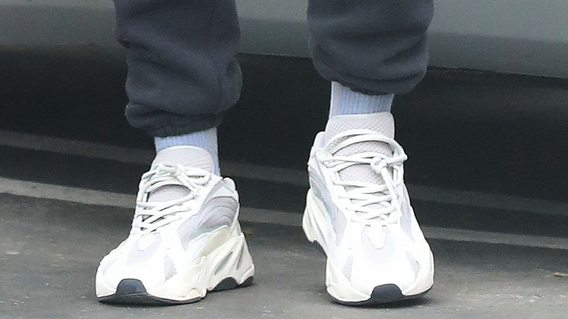 yeezy 700 og outfit