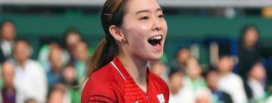 石川佳纯最新广告片化身吃货少女，球迷大赞清纯可爱，你怎么看？