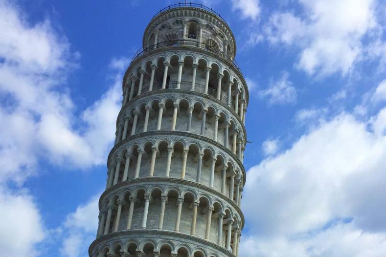世界著名斜塔对比 中国比萨斜塔在哪里
