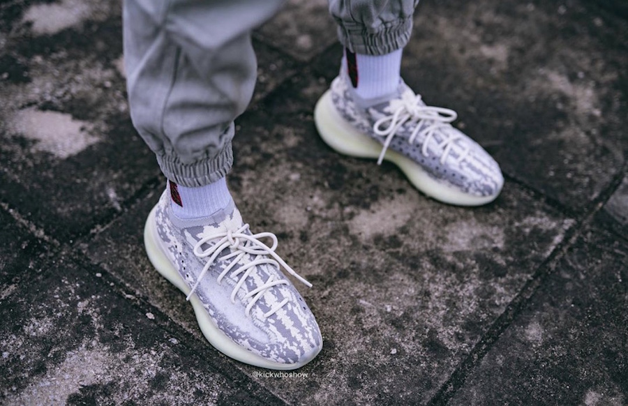Yeezy 350 V3 Cream White Yeezy Boost 350 V2 synth Adidas.
