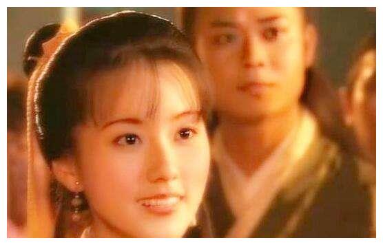 还记得“新加坡四美”吗？郭妃丽美得惊为天人，范文芳堪称国宝级